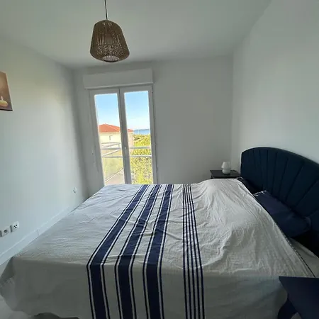 Evasion Cotiere Avec Vue Mer Et Piscine A Deux Pas De La Plage * Antibes